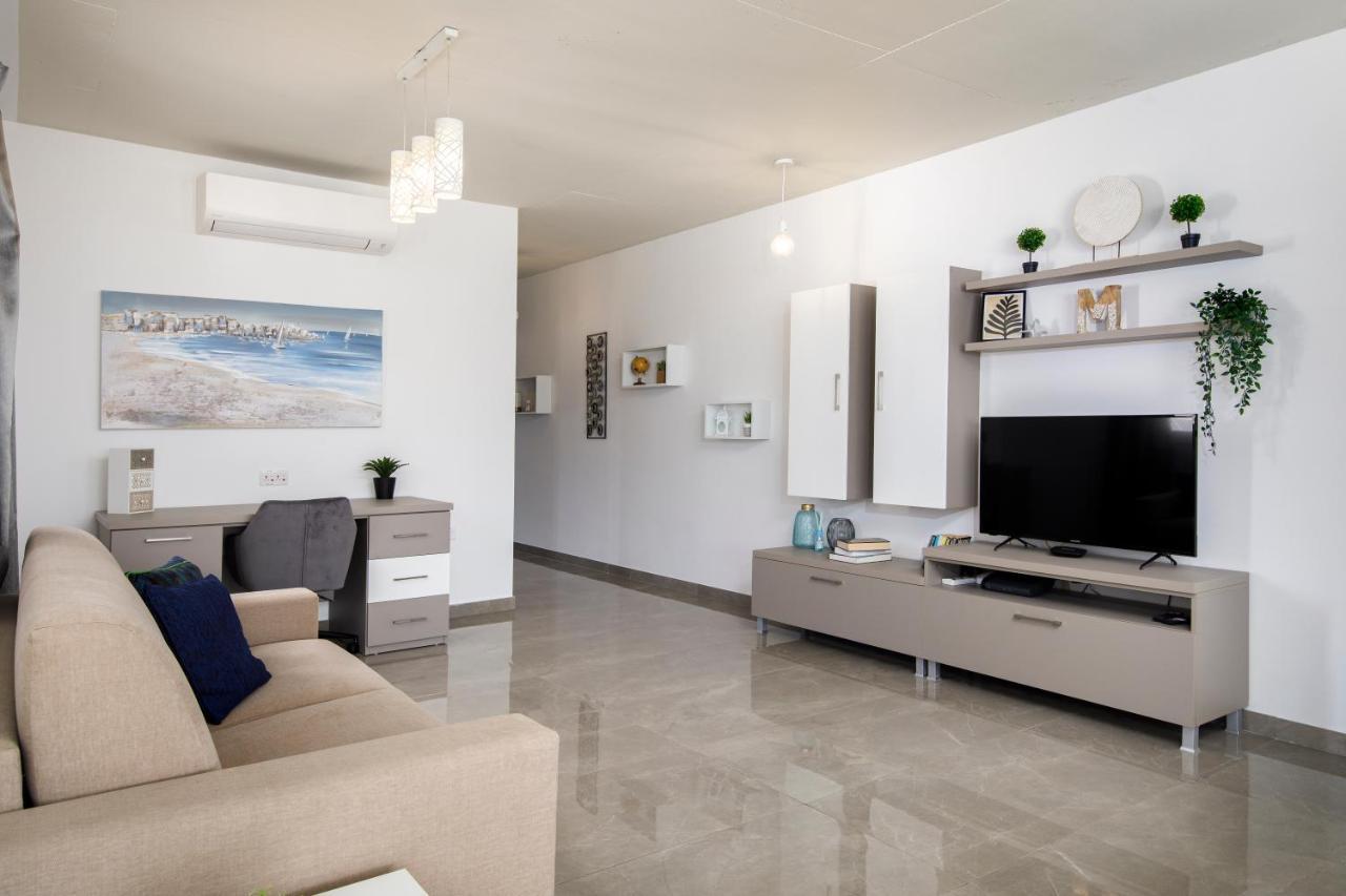 Hilltop Apartments - Stylish Comfort Living Close To The Sea, Bugibba St. Paul's Bay Exterior foto