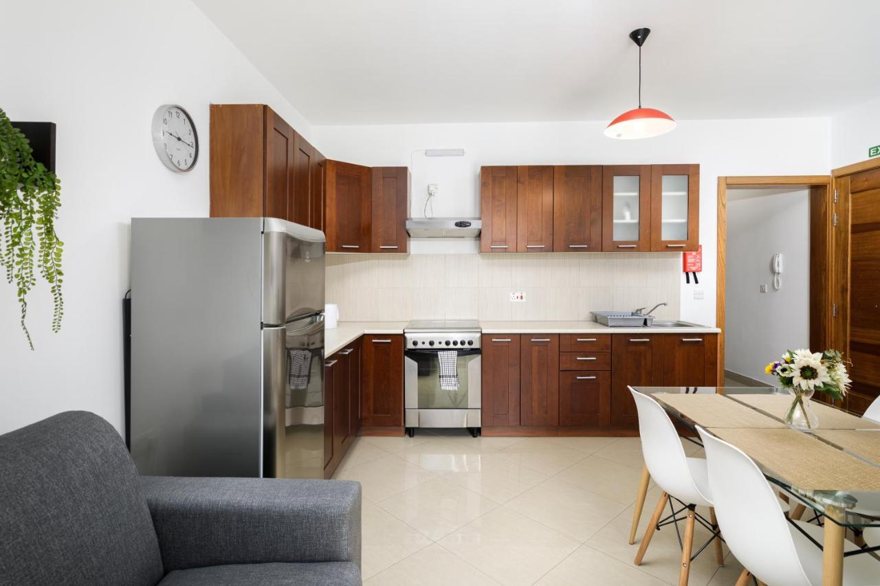 Hilltop Apartments - Stylish Comfort Living Close To The Sea, Bugibba St. Paul's Bay Exterior foto
